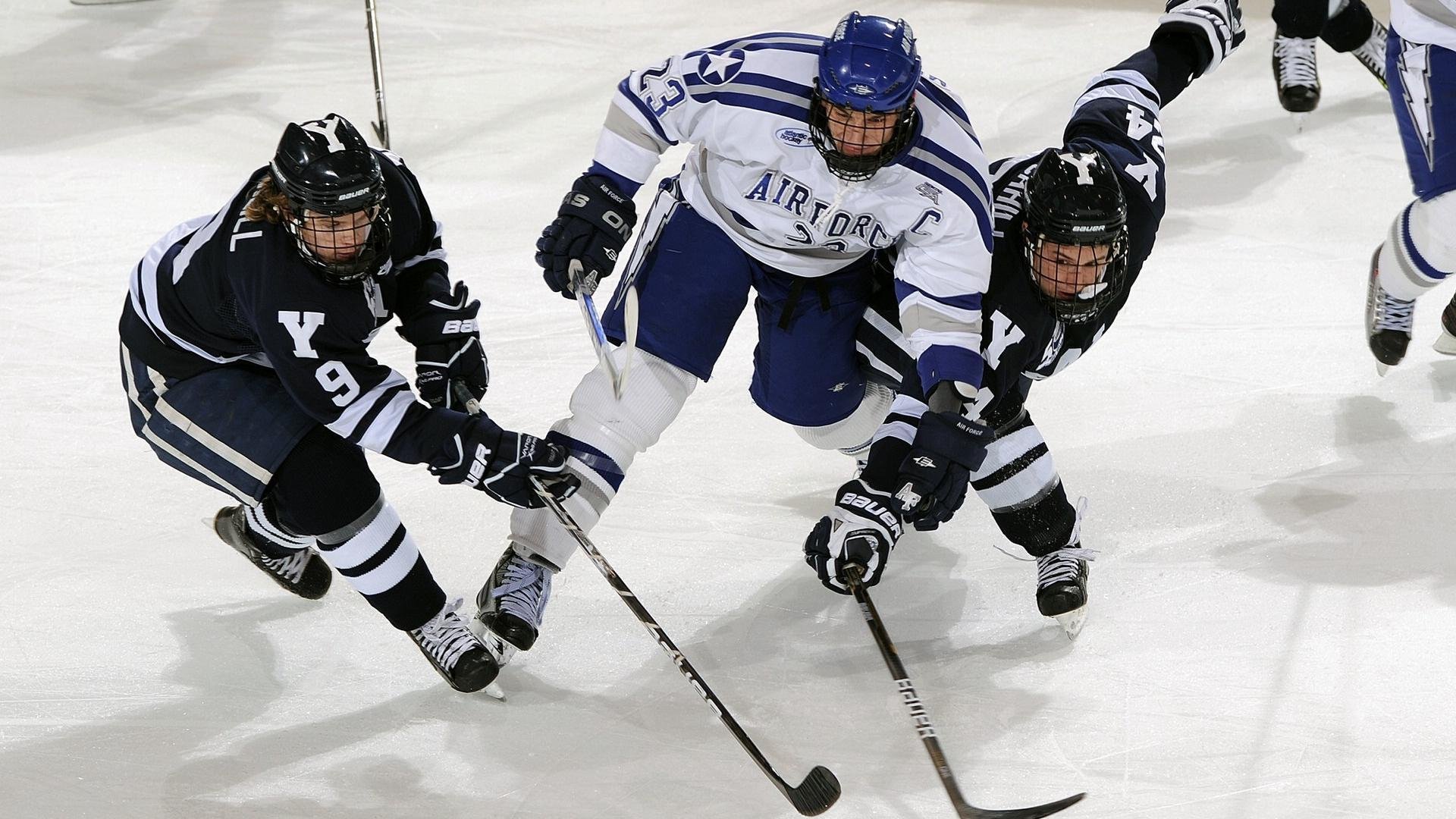 开云体育在线-萨拉赫德甲争冠战封神，加拿大打穿智利的足球地理学