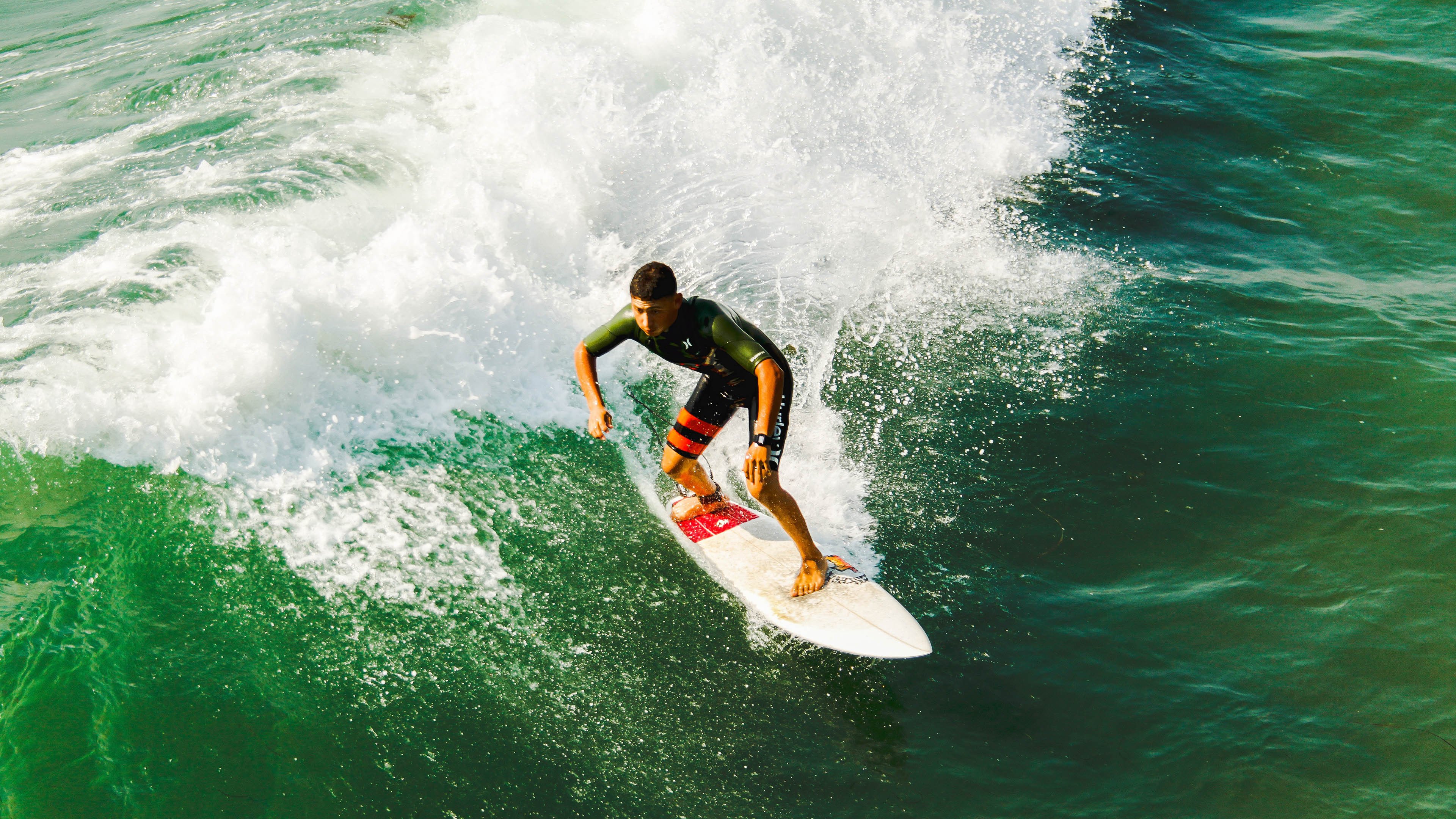 开云体育平台APP-哈兰德统治球场,伊朗绝境重生,体育如何映射世界的裂痕与韧性? 第2张 开云体育平台APP-哈兰德统治球场,伊朗绝境重生,体育如何映射世界的裂痕与韧性? 第2张
